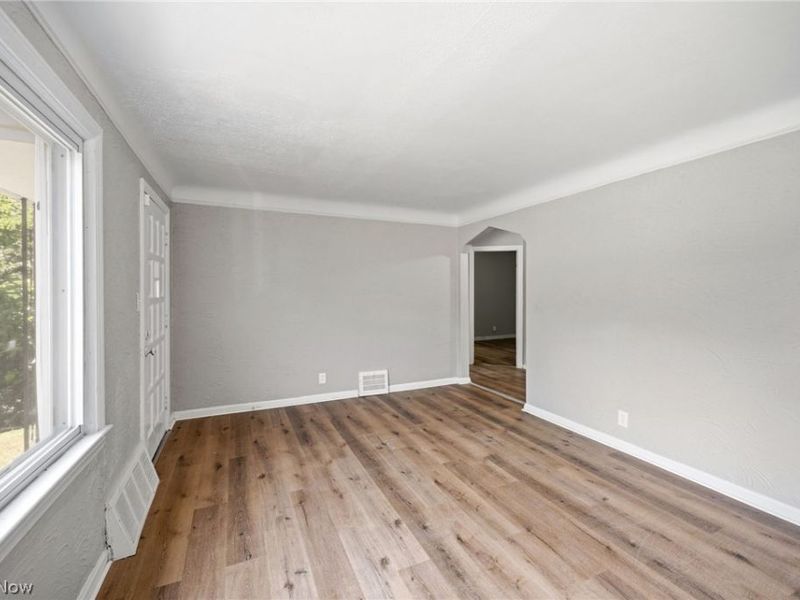 20803 Kenyon Drive, Maple Heights, OH 44137 Photo 5