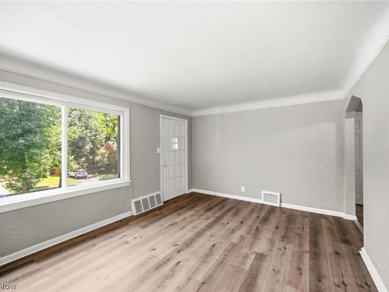 20803 Kenyon Drive, Maple Heights, OH 44137 Photo 6