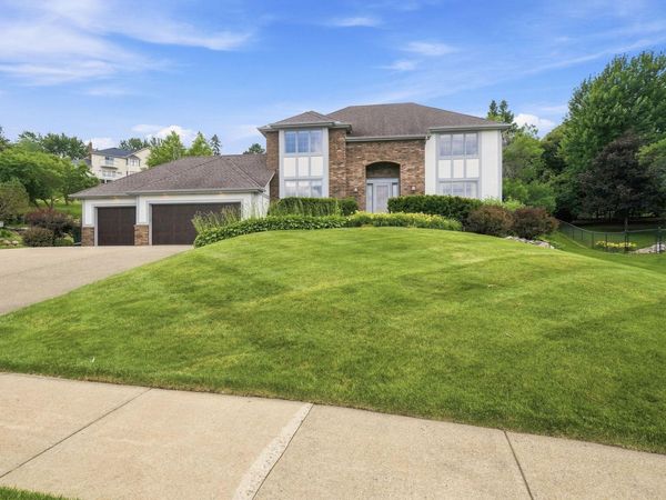 5025 W 94th Street, Bloomington, MN 55437