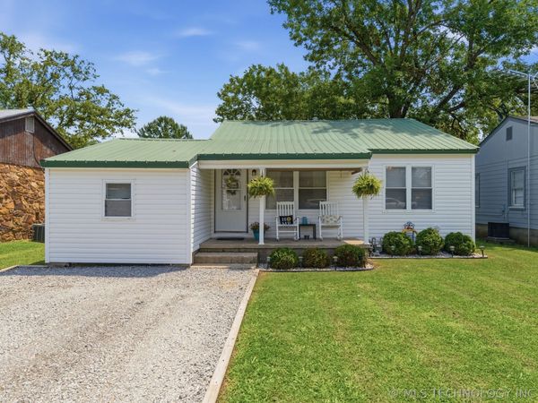 814 N Ross Avenue W, Dewey, OK 74029