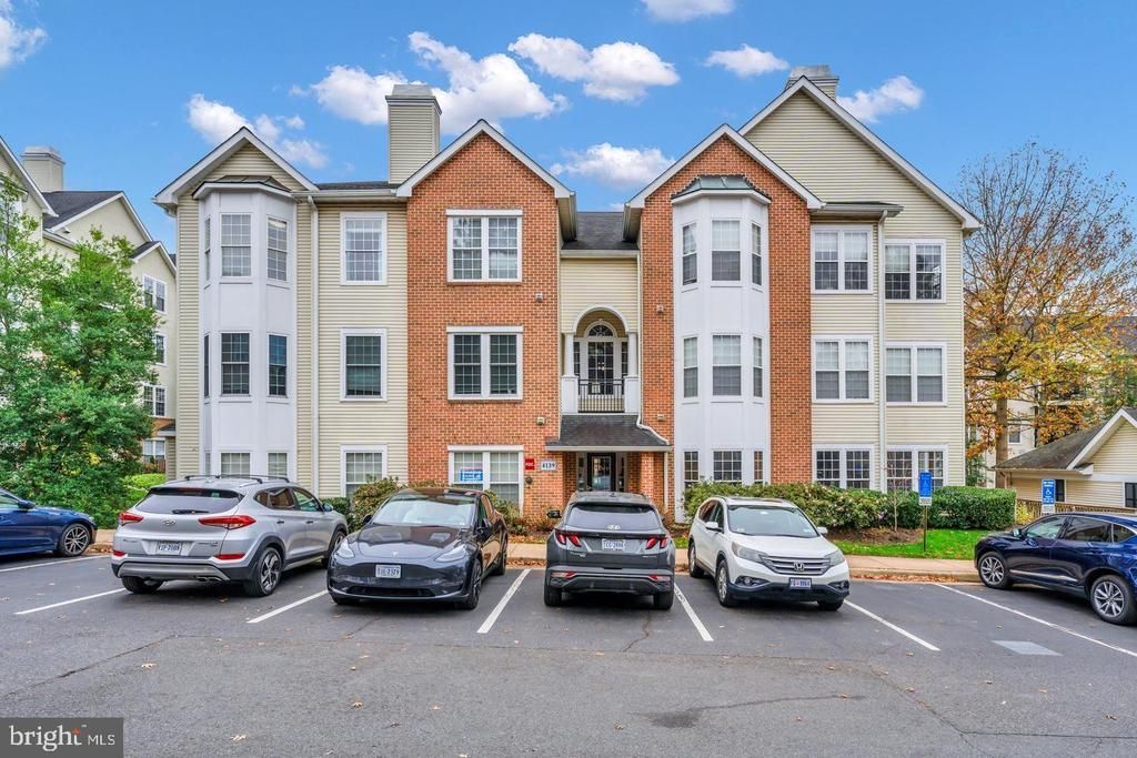 4139 Fountainside Lane , Unit 104, Fairfax, VA 22030 Main Photo