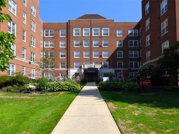 19201 Van Aken Boulevard , Unit 508, Shaker Heights, OH 44122
