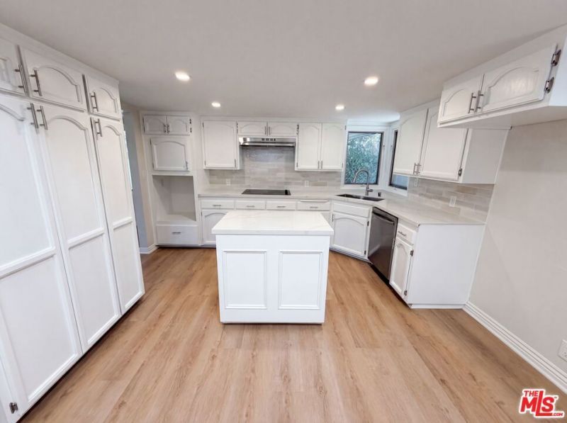 4421 Stanbridge Avenue, Long Beach, CA 90808 Main Photo