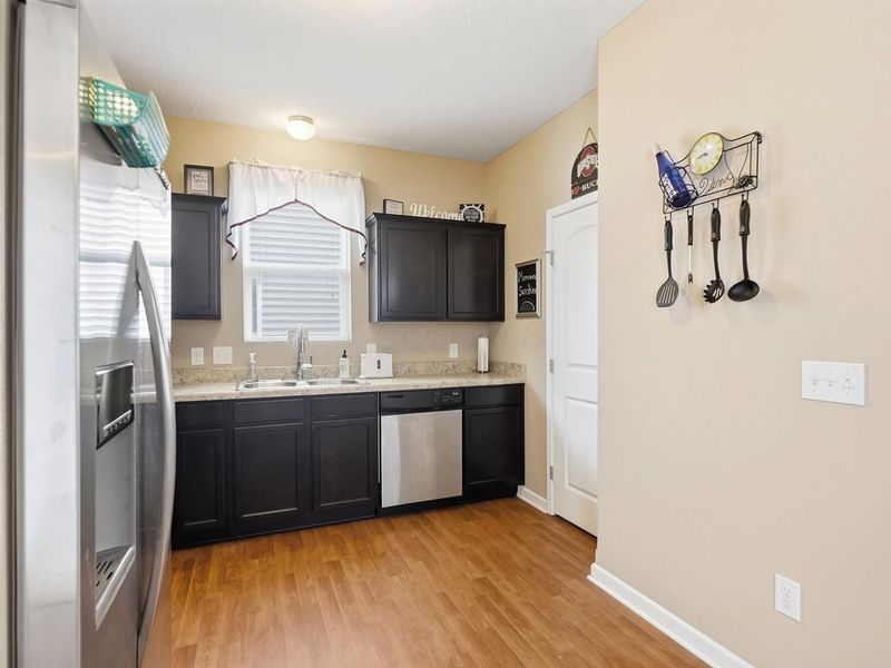 5663 Chase Mills Drive, Westerville, OH 43081 Photo 8