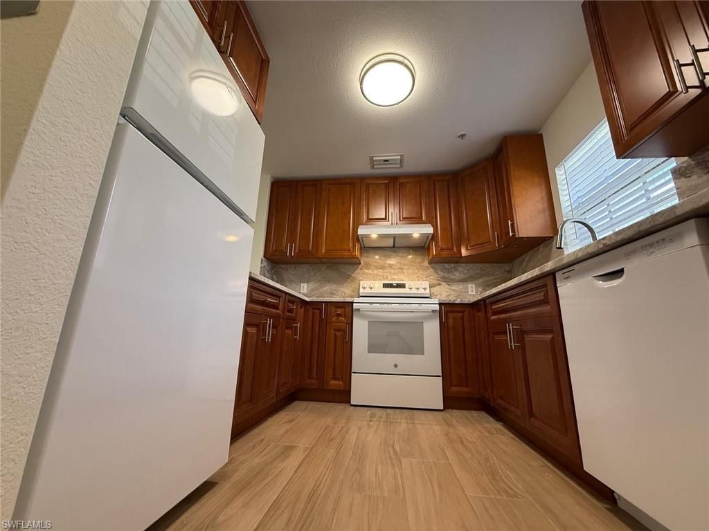 9051 Gervais Cir, Unit 1508, Naples, FL 34120 Photo