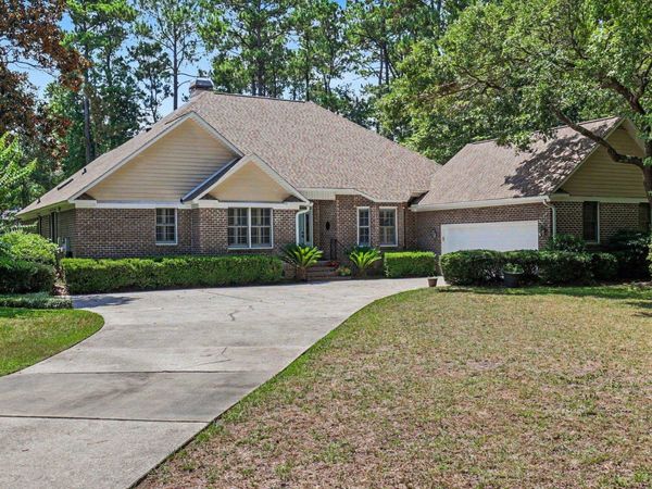 44 Aberdeen Way, Pawleys Island, SC 29585