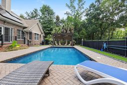 44 Aberdeen Way photo 4