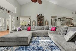44 Aberdeen Way photo 4
