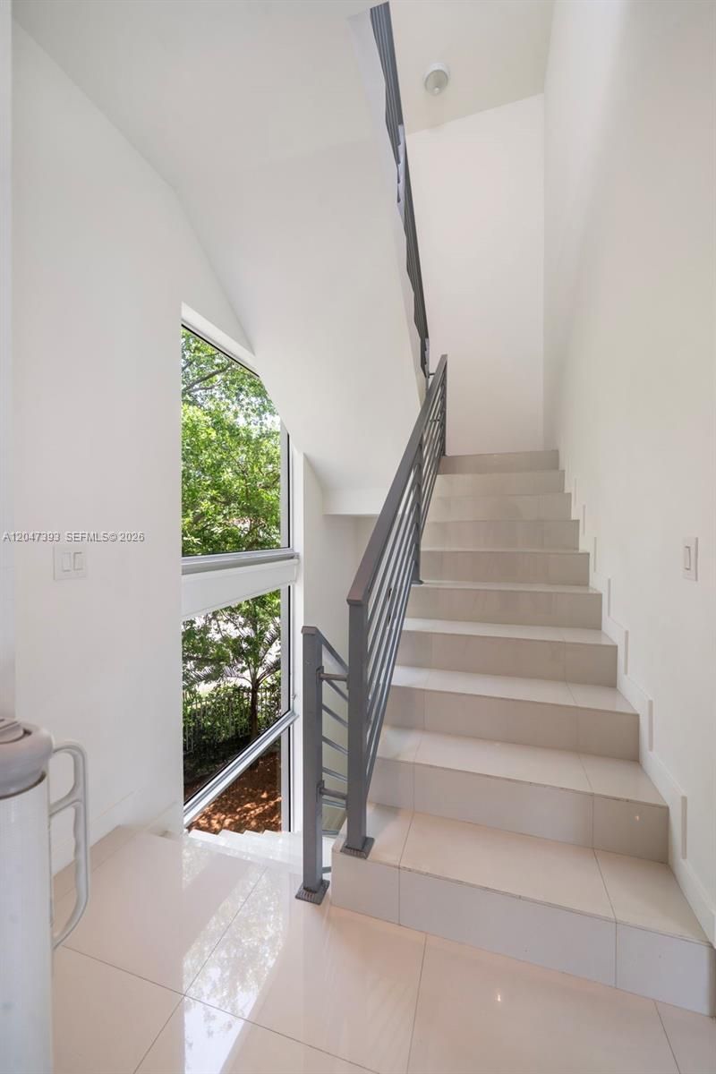 3253 Mcdonald St , Miami, FL 33133 Photo