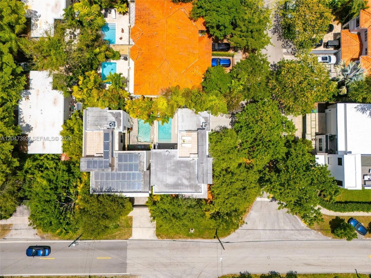 3253 Mcdonald St , Miami, FL 33133 Photo