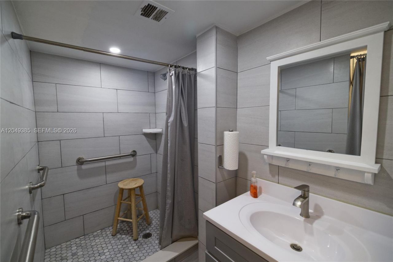 400 N Surf , Unit 1002, Hollywood, FL 33019 Photo