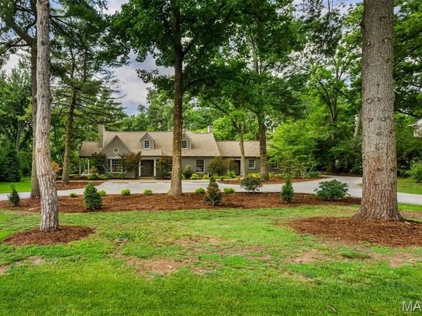 10928 Clayton Road, St Louis, MO 63131