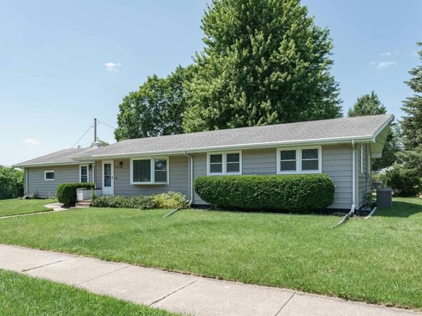 101 N Clear Lake Avenue, Milton, WI 53563