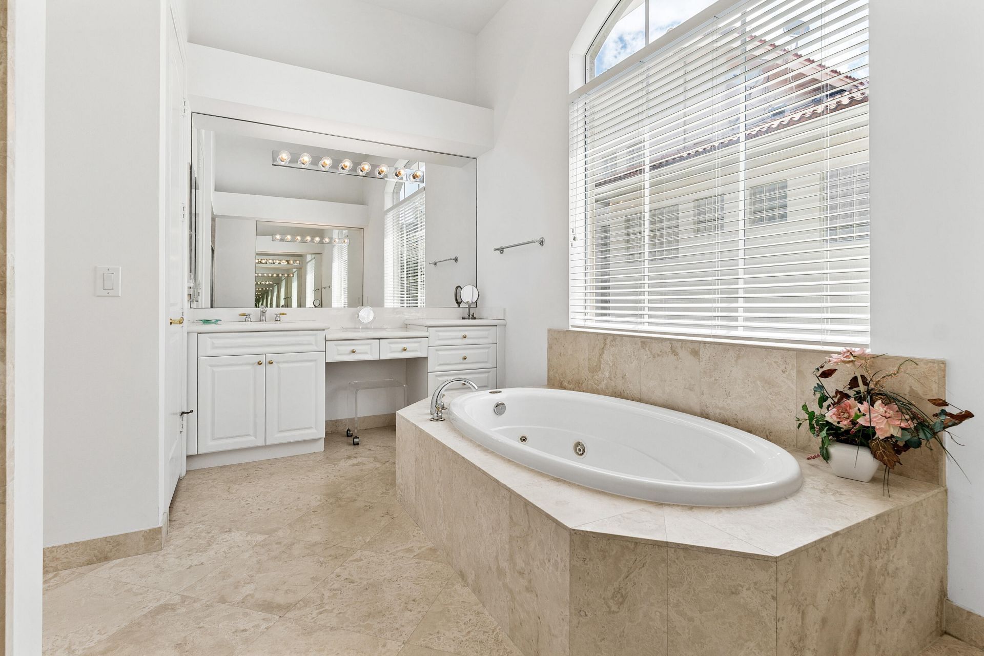 8102 Valhalla Drive, Delray Beach, FL 33446 Photo