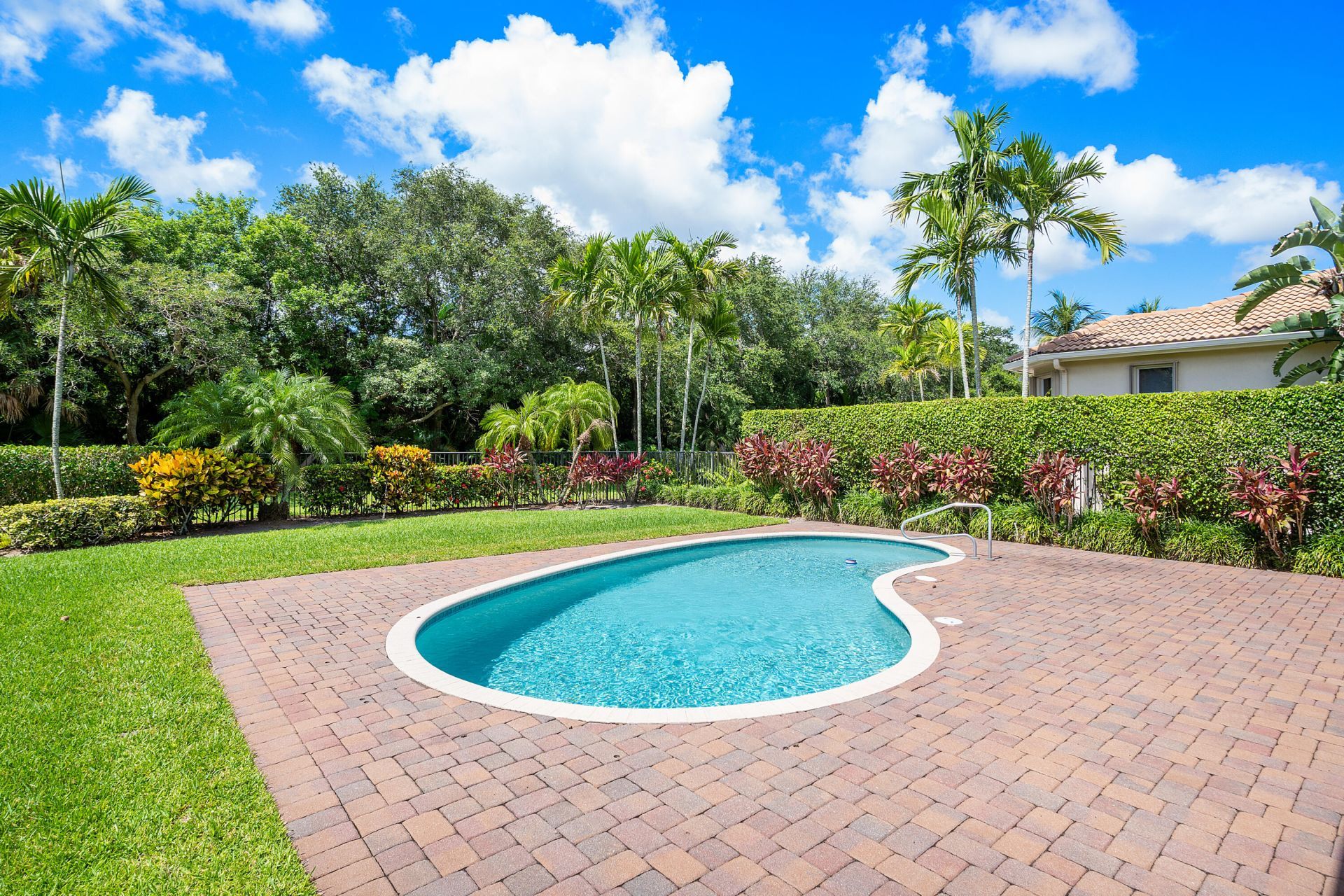 8102 Valhalla Drive, Delray Beach, FL 33446 Photo