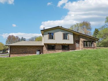 13400 Pepperwood Circle, Minnetonka, MN 55305