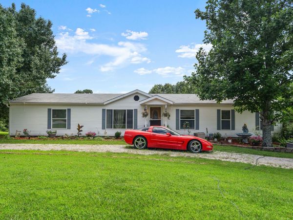64 Grand Imperial Drive , Galena, MO 65656
