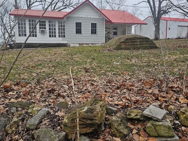 5620 Silver Lake Road , Clever, MO 65631