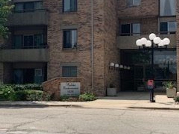 1926 Prairie Square, Unit 225, Schaumburg, IL 60173
