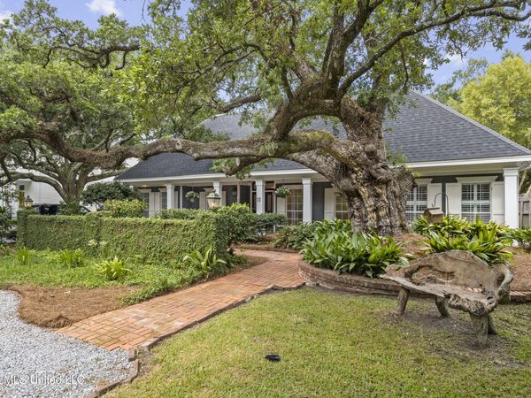 11 Japonica Drive, Pass Christian, MS 39571