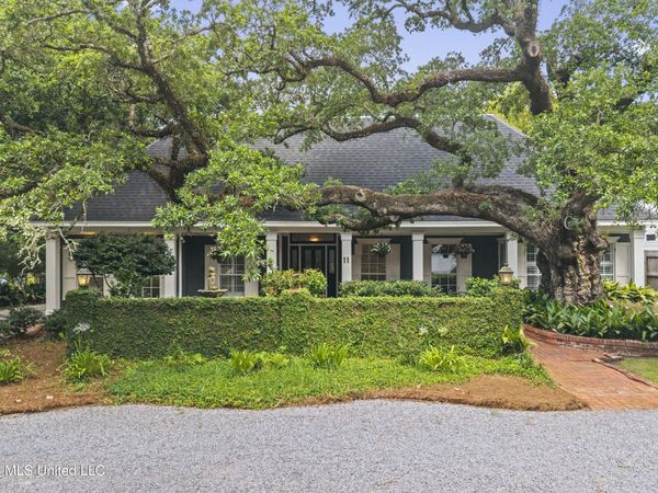 11 Japonica Drive, Pass Christian, MS 39571