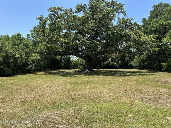 209 Hillcrest Street, Waveland, MS 39576