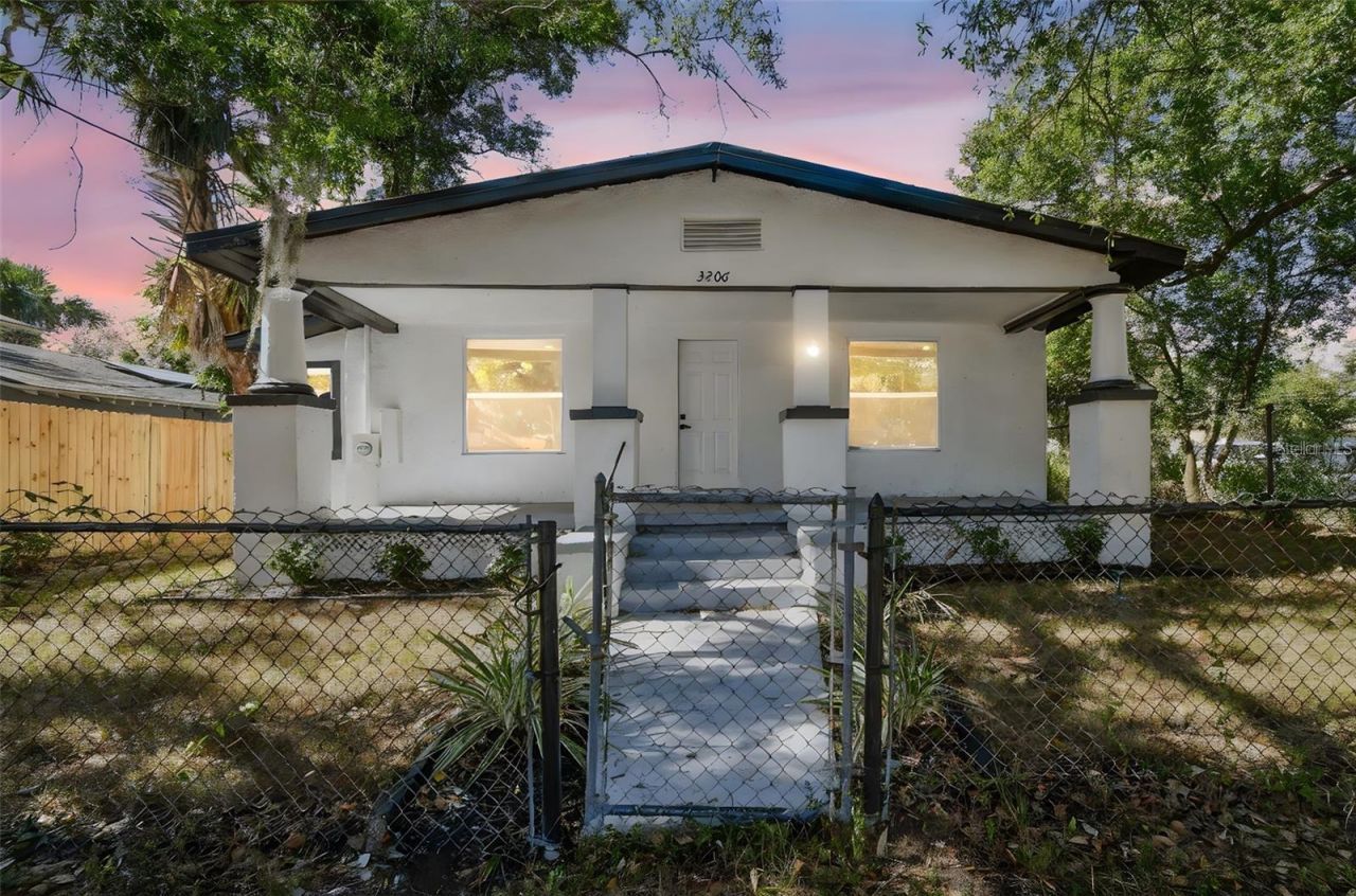 3206 N 29th Street , Tampa, FL 33605 Main Photo