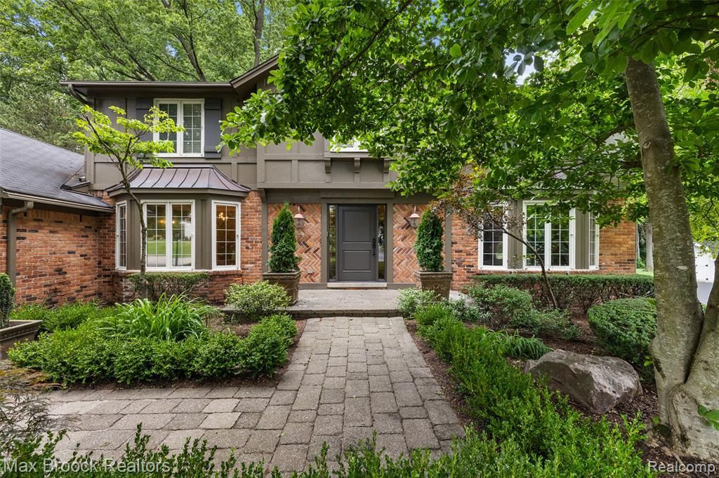 4627 Sunningdale Drive, Bloomfield Township, MI 48302 Main Photo