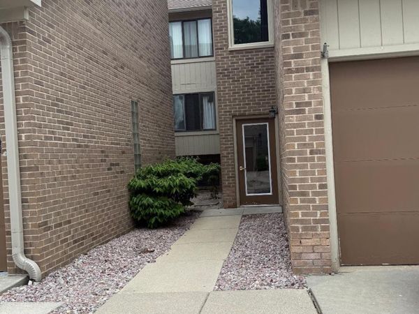 42372 Lochmoor Street, Clinton Township, Mi 48038