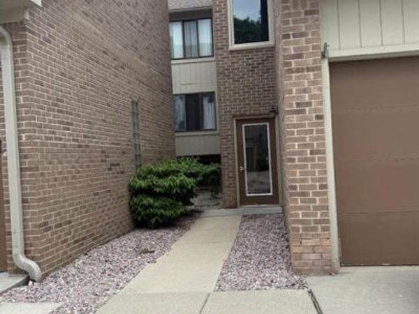 42372 Lochmoor Street, Clinton Twp, MI 48038