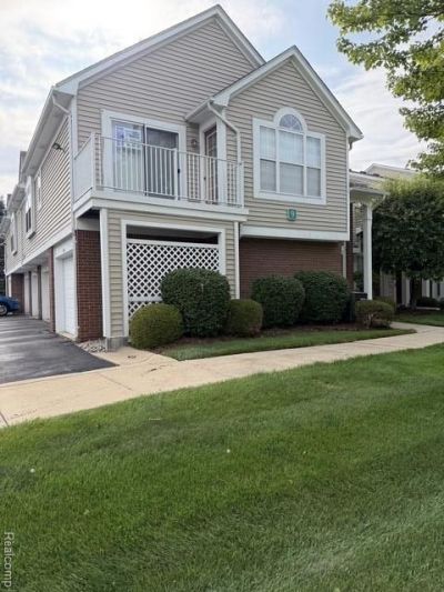 44645 Marigold Drive, Sterling Heights, MI 48314 Main Photo