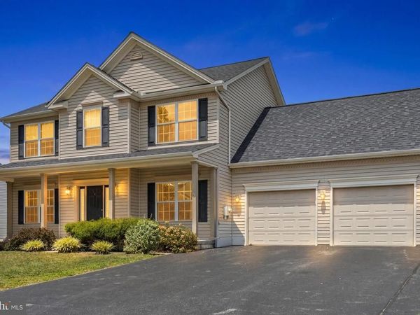 1325 SADDLEBACK ROAD, YORK, PA 17408
