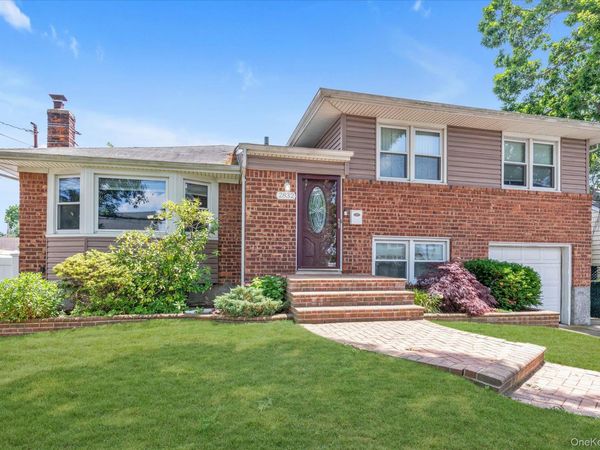 2832 Court Street , North Bellmore, NY 11710