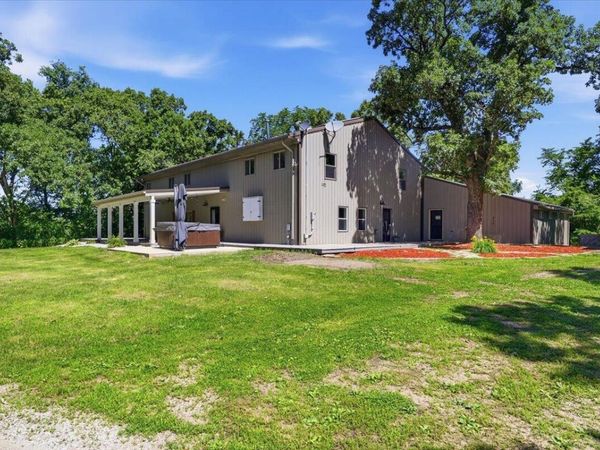 16032 Pleasant Valley Drive, Story City, IA 50248