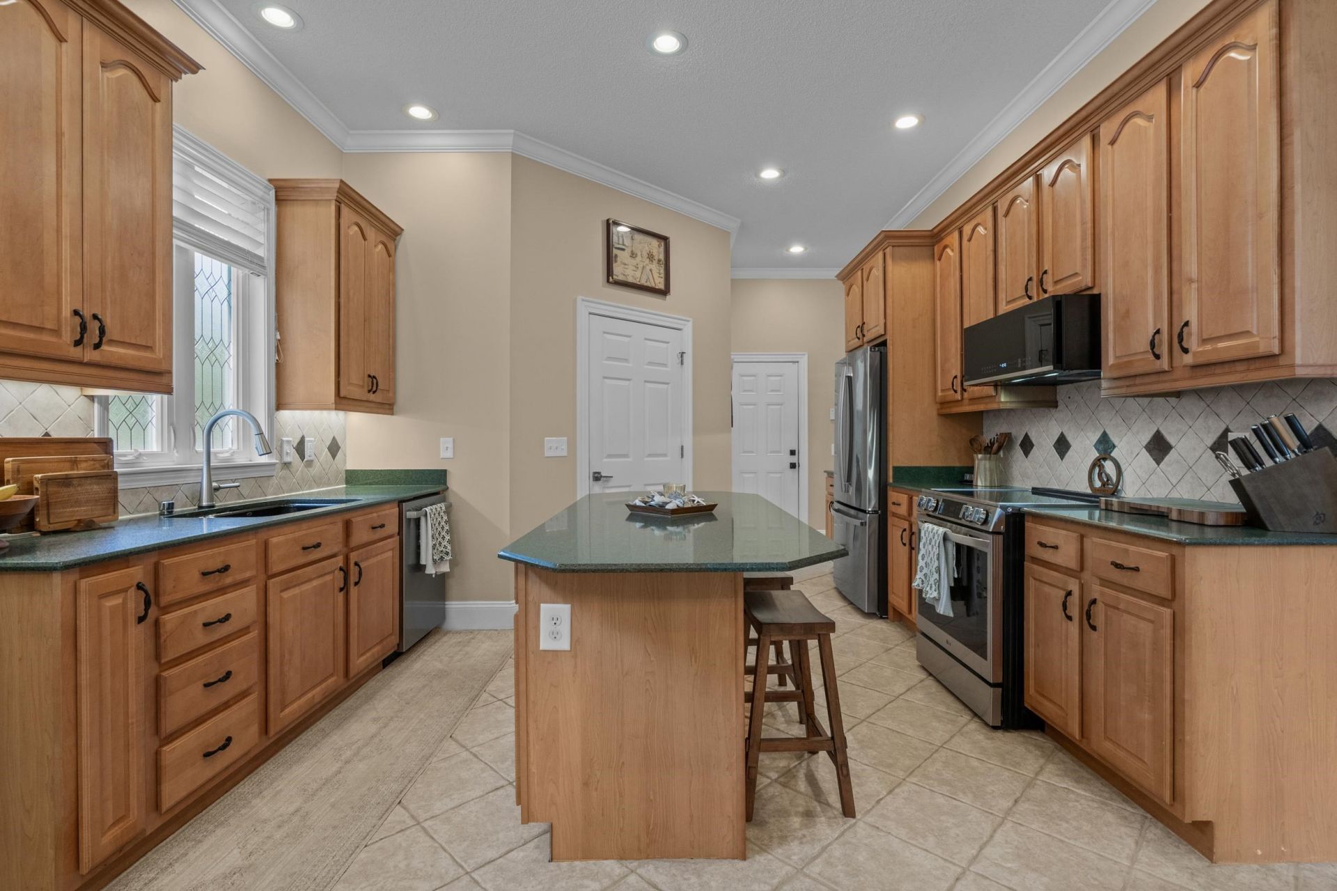 5017 Gilbert Ln.  Photo 20
