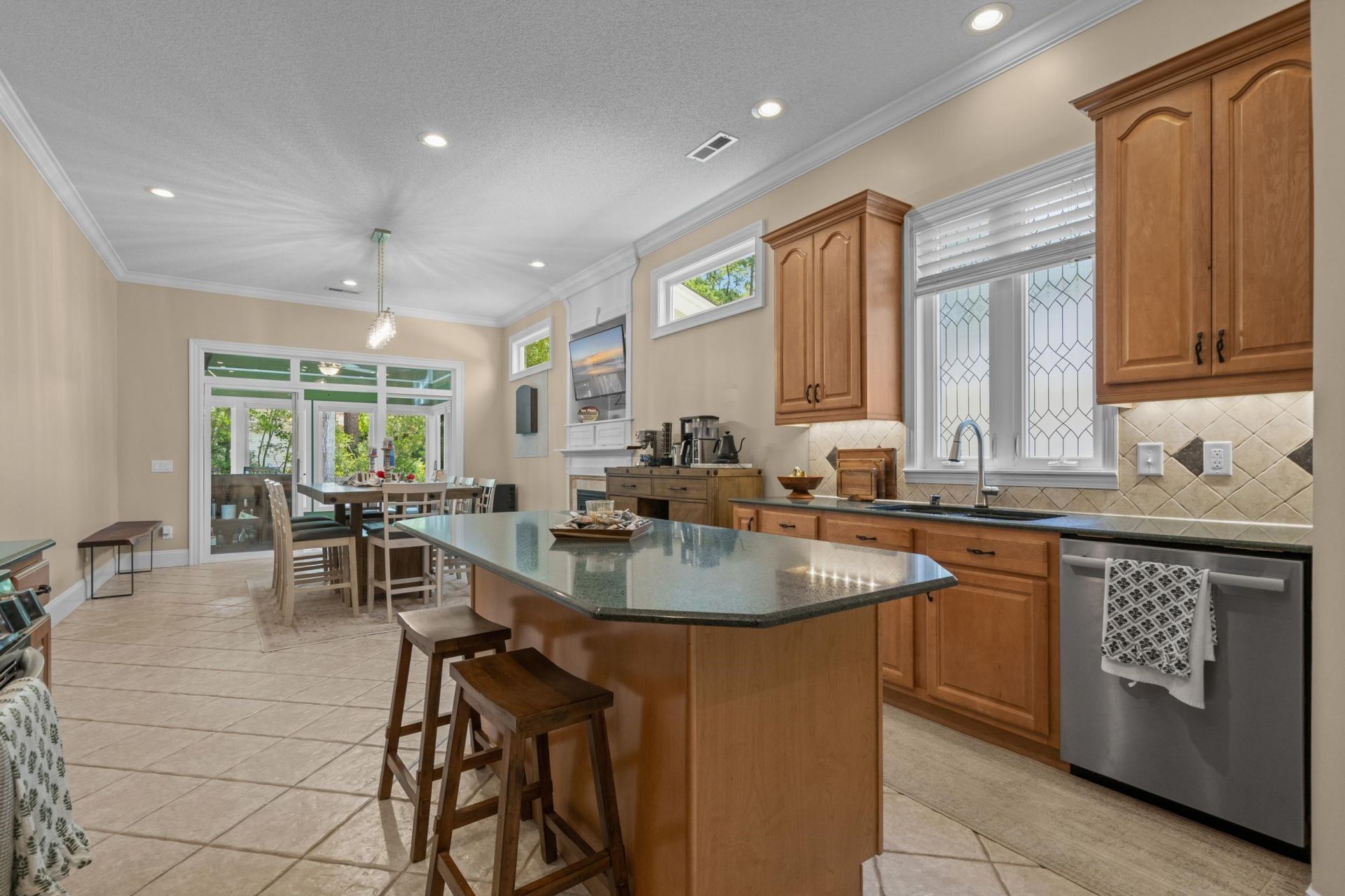 5017 Gilbert Ln.  Photo 21