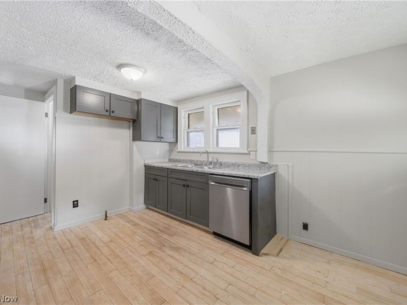 928 Hammel Street, Akron, OH 44306 Photo 13