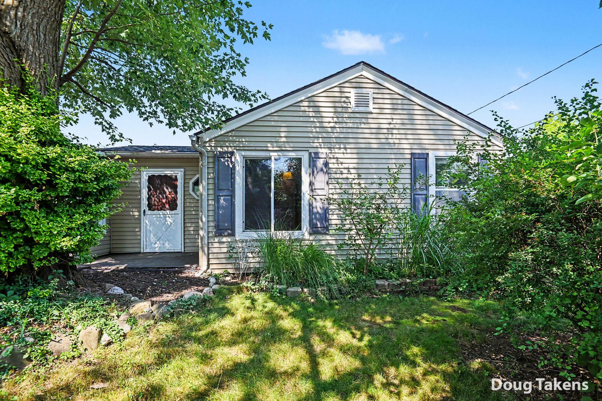 3441 Buchanan Avenue Sw, Wyoming, MI 49548 Main Photo