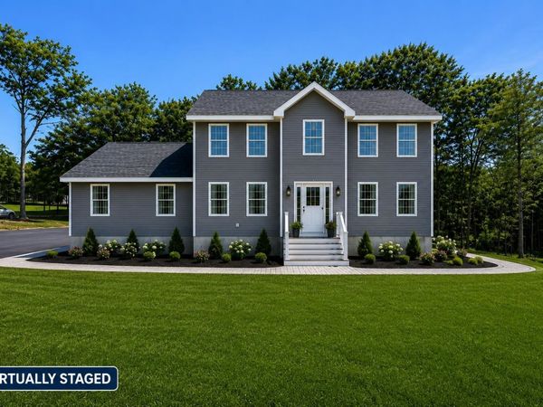 8 Blaisdell Court, Raymond, NH 03077