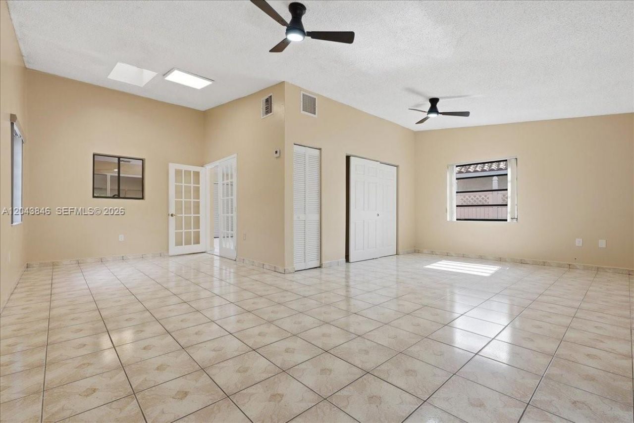 10528 SW 69th Ter , Miami, FL 33173 Photo