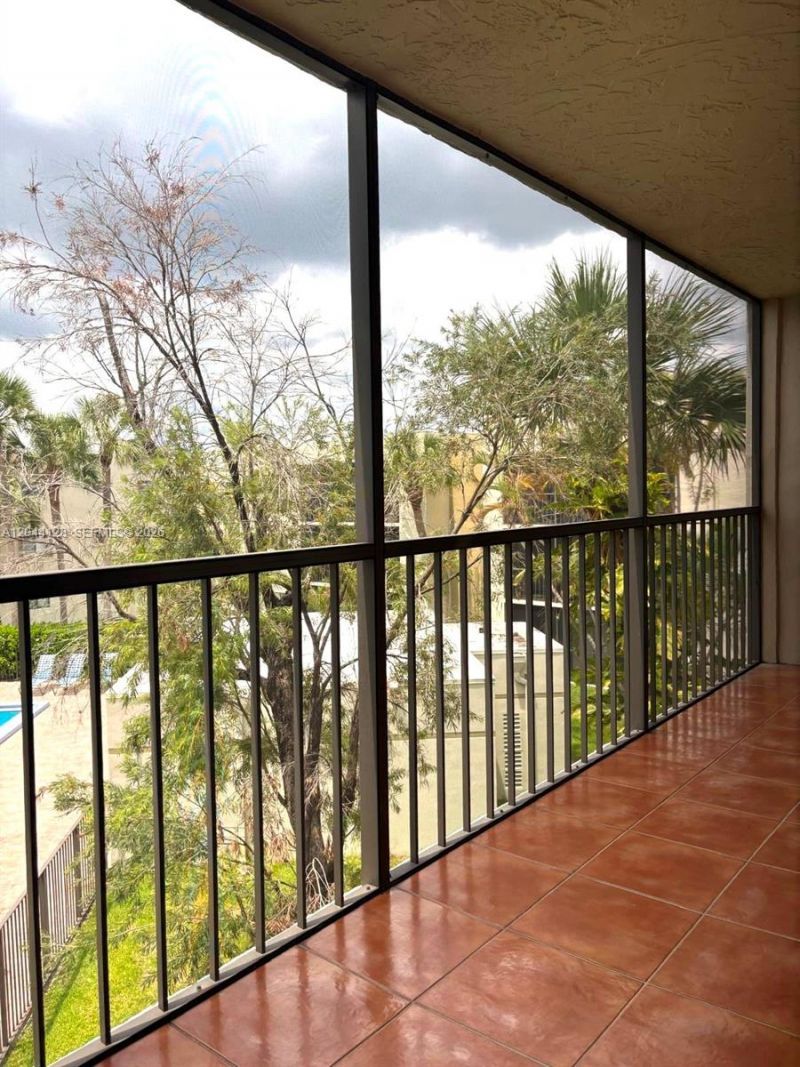 8025 SW 107th Ave, Unit 313, Miami, FL 33173 Photo