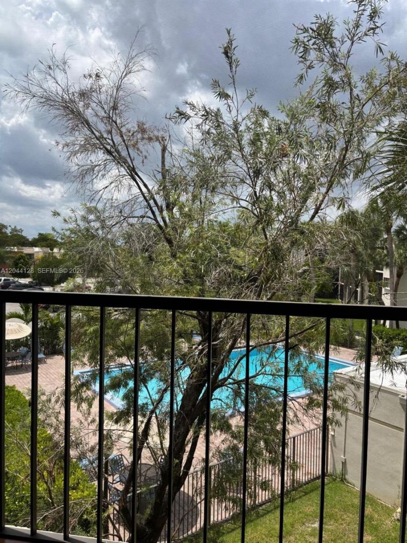 8025 SW 107th Ave, Unit 313, Miami, FL 33173 Photo
