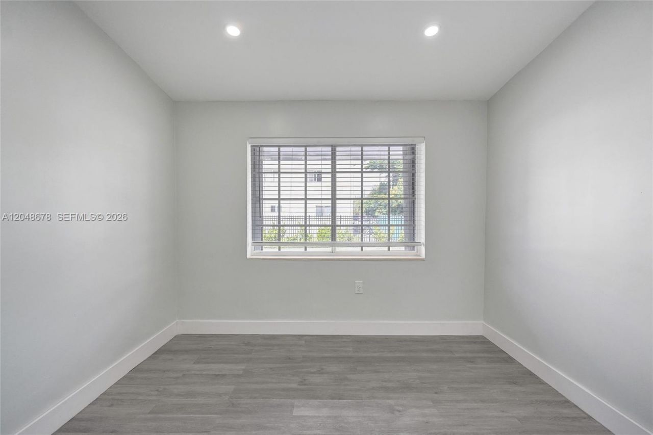 1085 NE 126th St , Unit 4, North Miami, FL 33161 Photo