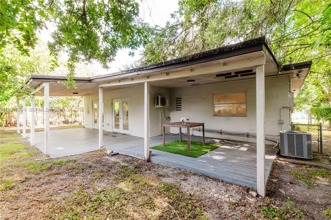 6130 Flagler St , Hollywood, FL 33023 Photo