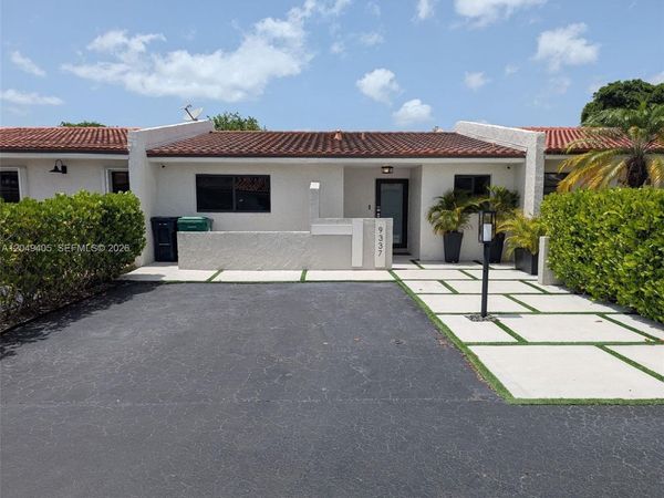 9337 SW 6th Ter , Miami, FL 33174