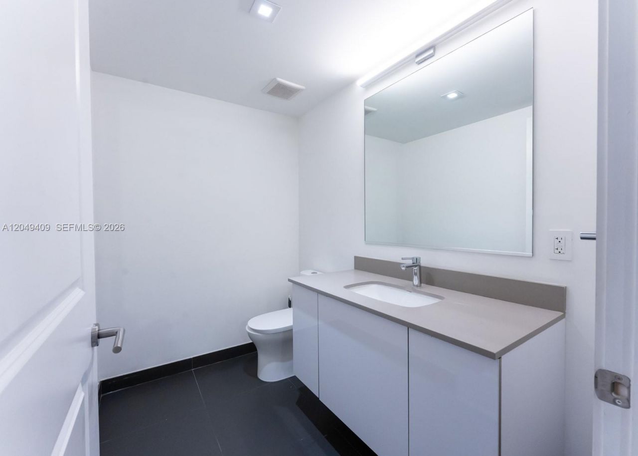 1600 NE 1st Ave , Unit 1814, Miami, FL 33132 Photo