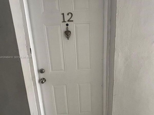 1047 SW 7th St , Unit 12, Miami, FL 33130