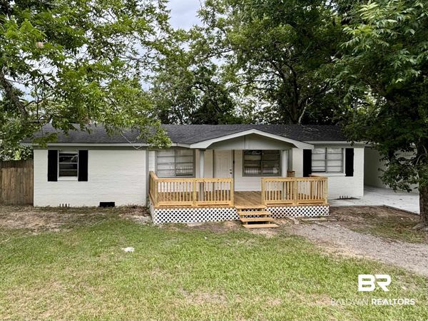 466 Pinehill Drive, Mobile, AL 36606
