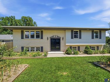 1924 S 77 Street, Lincoln, NE 68506