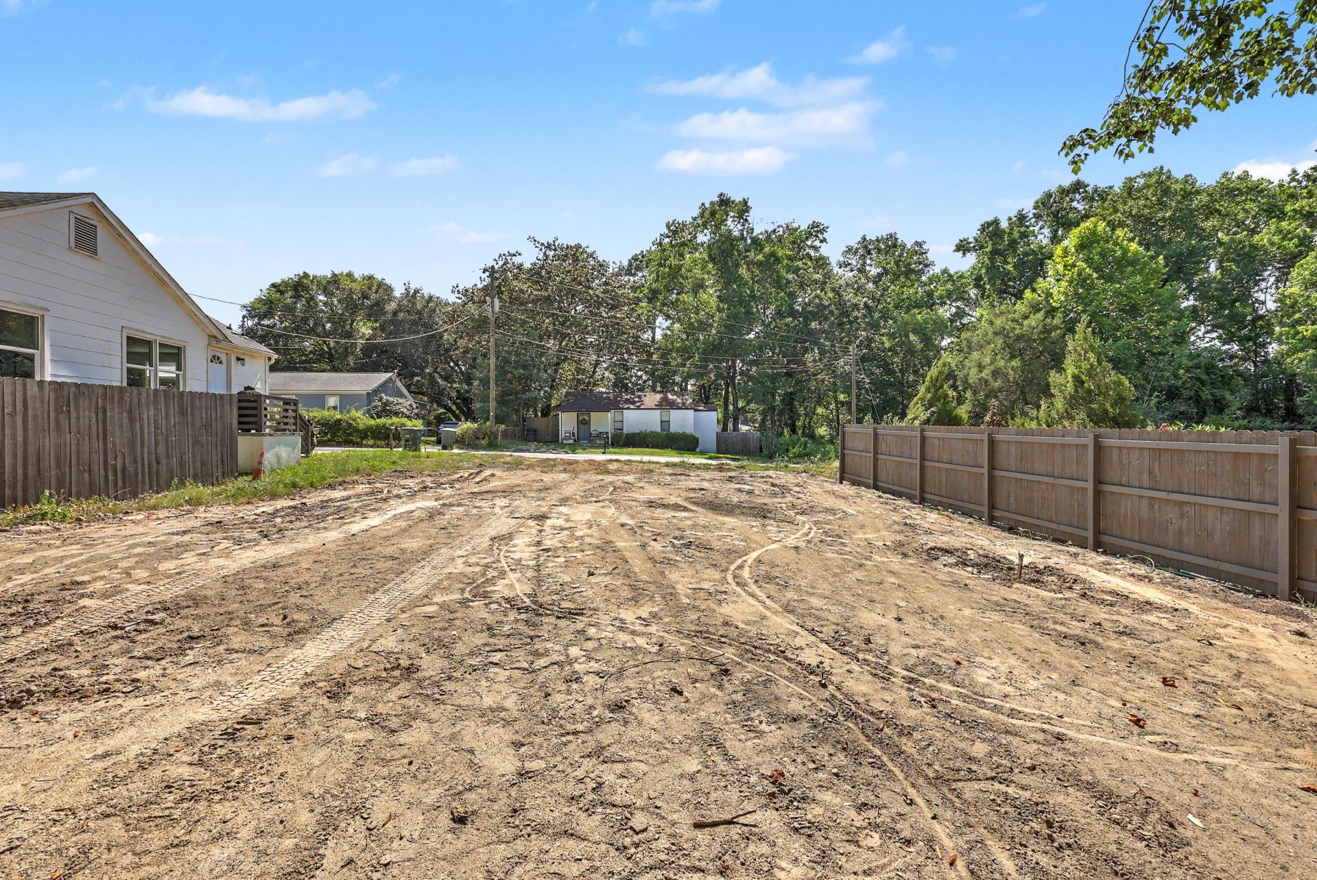 5816 Knight Street Photo 1